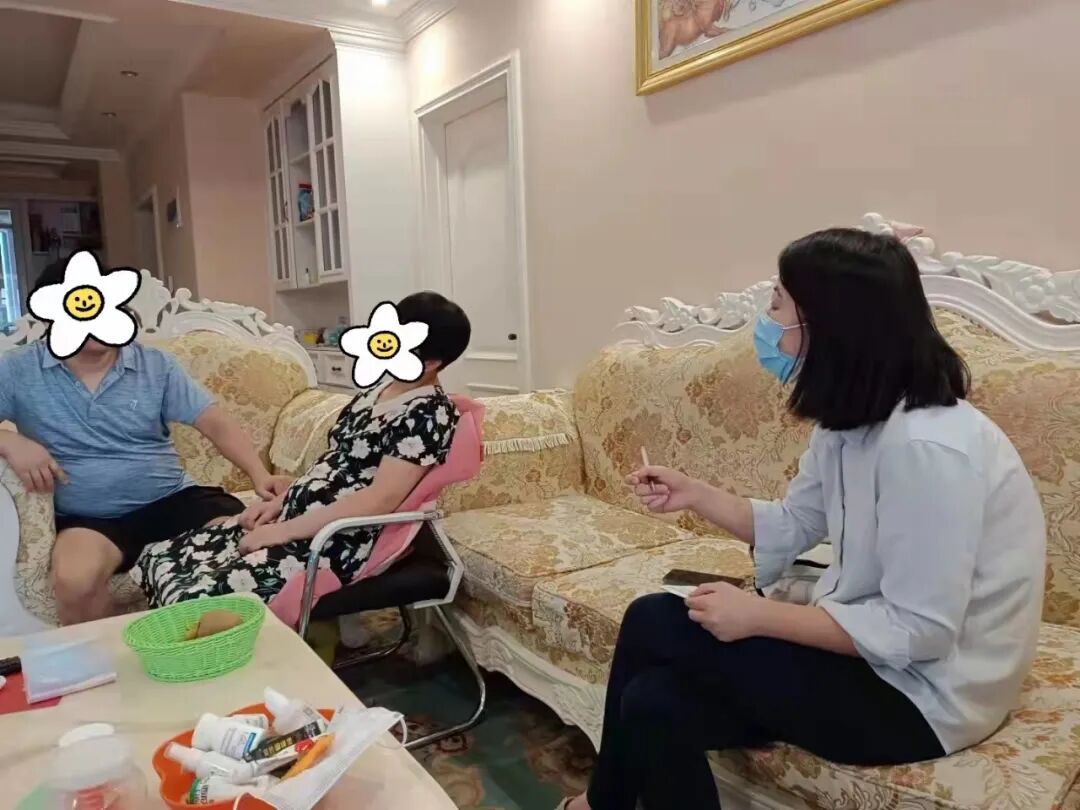 辗转求医多年~当我的精神症状终于有了缓解, 照顾我的家人终于松了口气 辗转求医多年~当我的精神症状终于有了缓解, 照顾我的家人终于松了口气