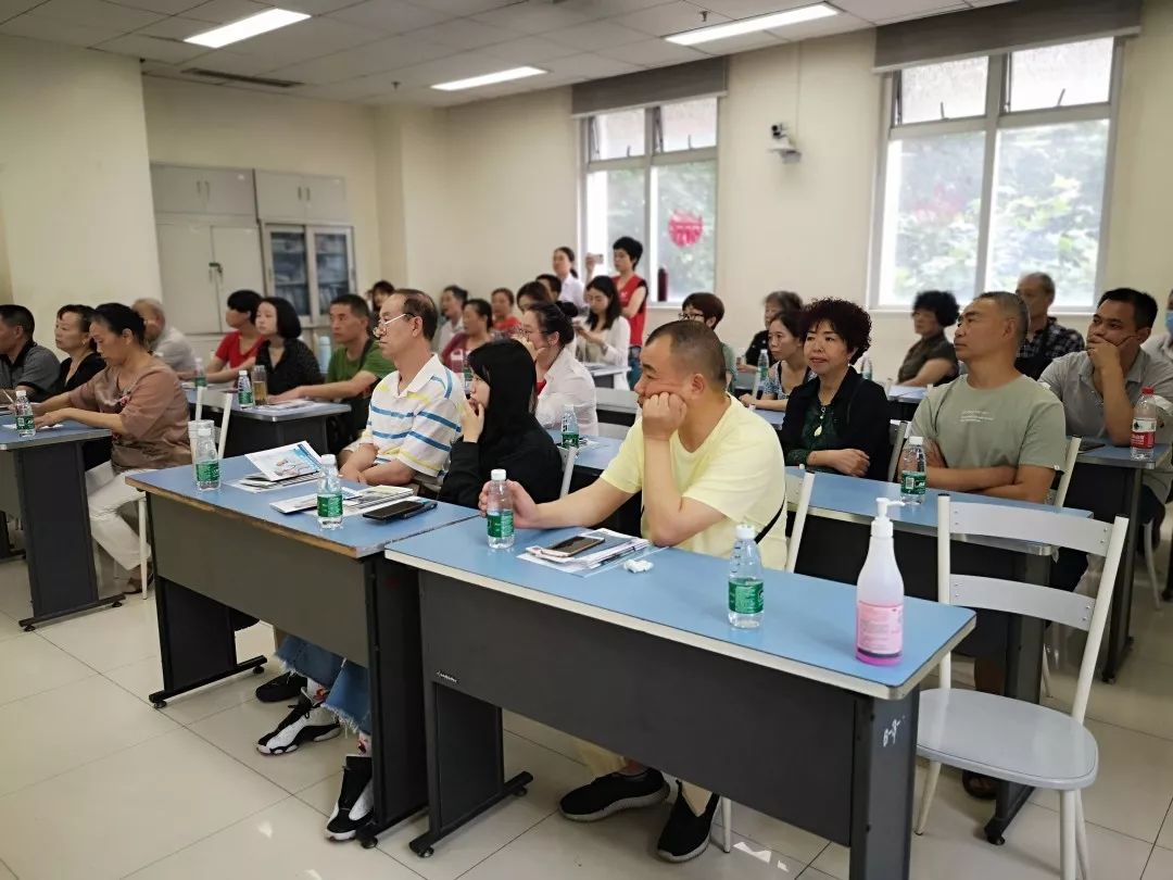 四川大学华西医院神经内科亨廷顿舞蹈病医患交流会顺利举办---华西医院商教授团队工作室发文 四川大学华西医院神经内科亨廷顿舞蹈病医患交流会顺利举办---华西医院商教授团队工作室发文